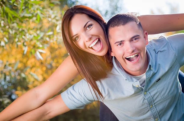 Знакомства и их роль в нашей жизни: какие возможности они открывают