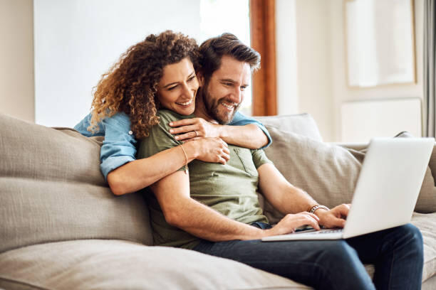 Как правильно начать общение на сайте знакомств: советы от экспертов