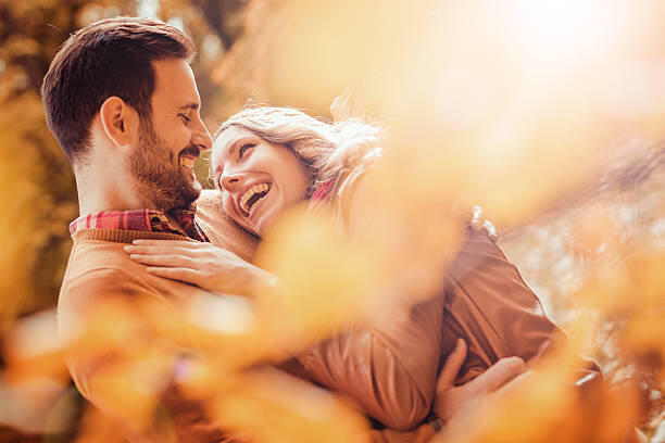 Как успешно начать общение на сайте знакомств: секреты первого контакта