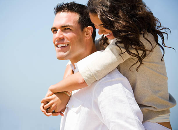 Как правильно начать общение на сайте знакомств: советы от экспертов