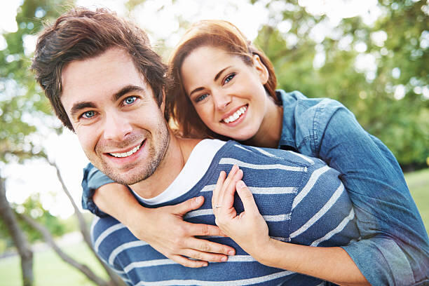 Начало общения на сайте знакомств: как подобрать тему для разговора