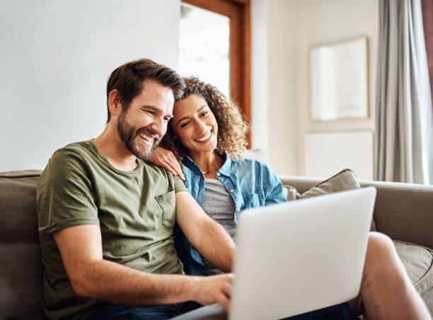 Начало общения на сайте знакомств: как сделать впечатление с первого сообщения