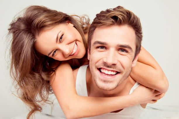 Начало общения на сайте знакомств: какие темы обсуждать