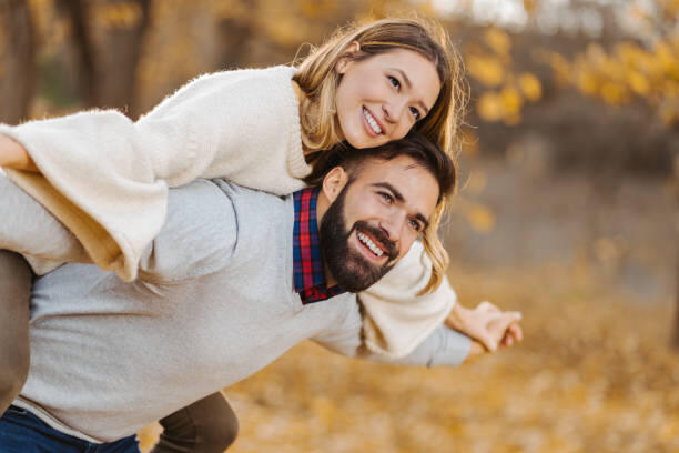 Начало общения на сайте знакомств: как подобрать тему для разговора