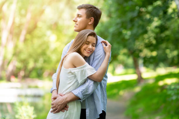 Начало общения на сайте знакомств: как создать первое впечатление