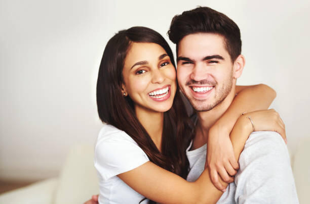 Как успешно начать общение на сайте знакомств: секреты первого контакта