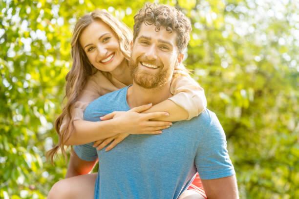 Начало общения на сайте знакомств: как сделать первый шаг к интересному общению