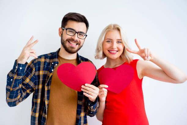 Как успешно начать общение на сайте знакомств: секреты первого контакта