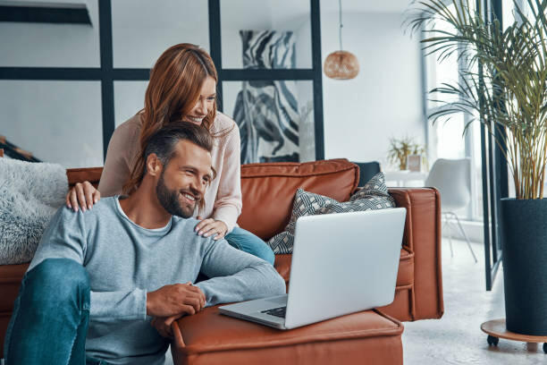 Начало общения на сайте знакомств: как сделать первый шаг к интересному общению