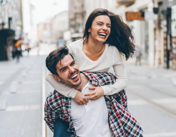 Начало общения на сайте знакомств: как избежать трудностей