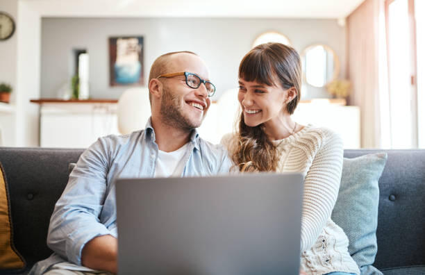 Начало общения на сайте знакомств: как сделать впечатление с первого сообщения