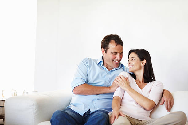 Начало общения на сайте знакомств: как привлечь внимание с первого слова