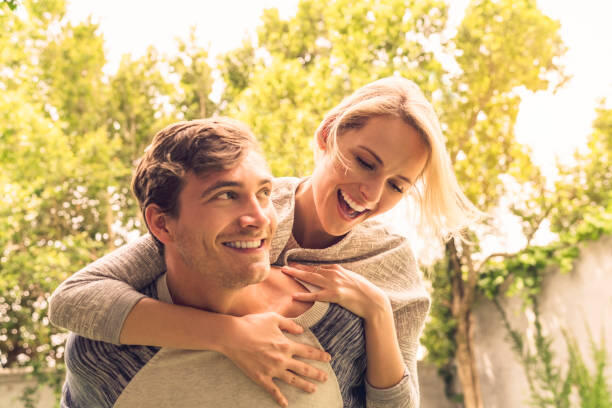 Зачем нам нужны знакомства и как они влияют на наше счастье