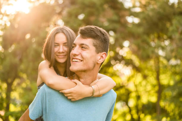 Начало общения на сайте знакомств: советы от экспертов