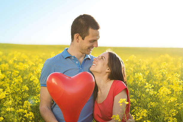 От знакомства до брака: как пройти путь от первого встречи до серьезных отношений