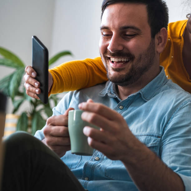 Начало общения на сайте знакомств: как создать первое впечатление