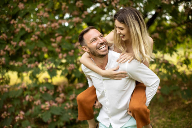 Начало общения на сайте знакомств: как сделать первый шаг