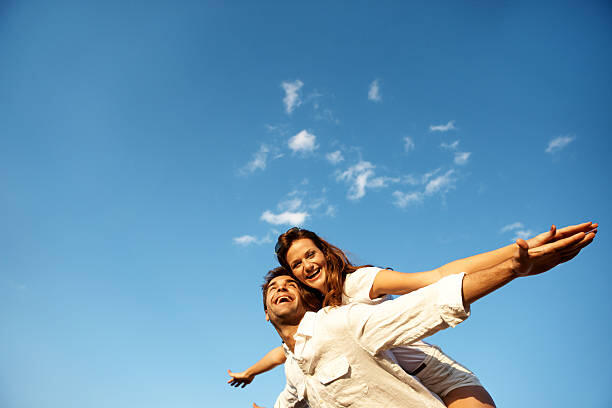 Начало общения на сайте знакомств: советы от экспертов