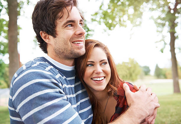 Начало общения на сайте знакомств: как подобрать тему для разговора