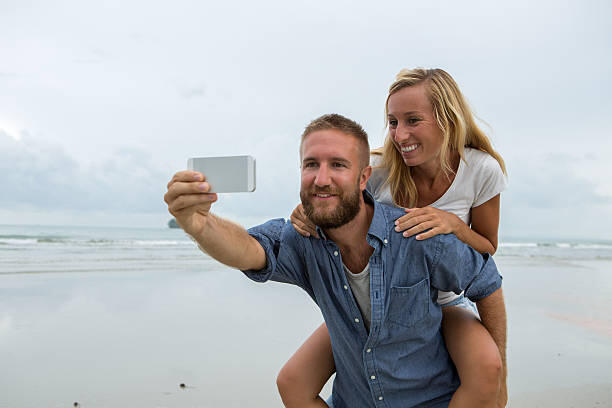Начало общения на сайте знакомств: как создать первое впечатление