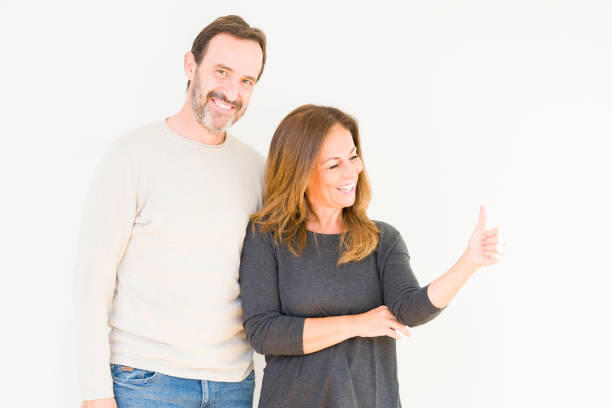 Начало общения на сайте знакомств: как привлечь внимание