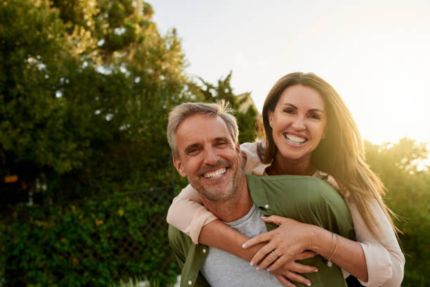 От знакомства до брака: как пройти путь от первого встречи до серьезных отношений